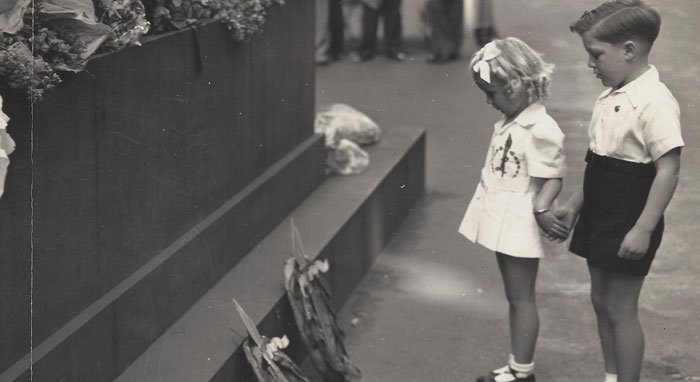 Robyn Blanch at Cenotaph